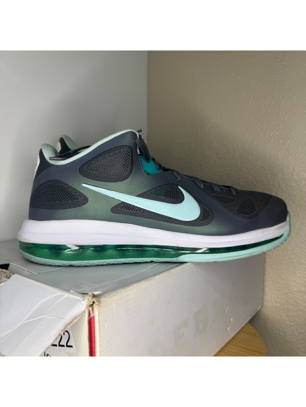 Nike LeBron 9 Low “Easter” Men’s 10.5 510811-001 OG Box Repair Project